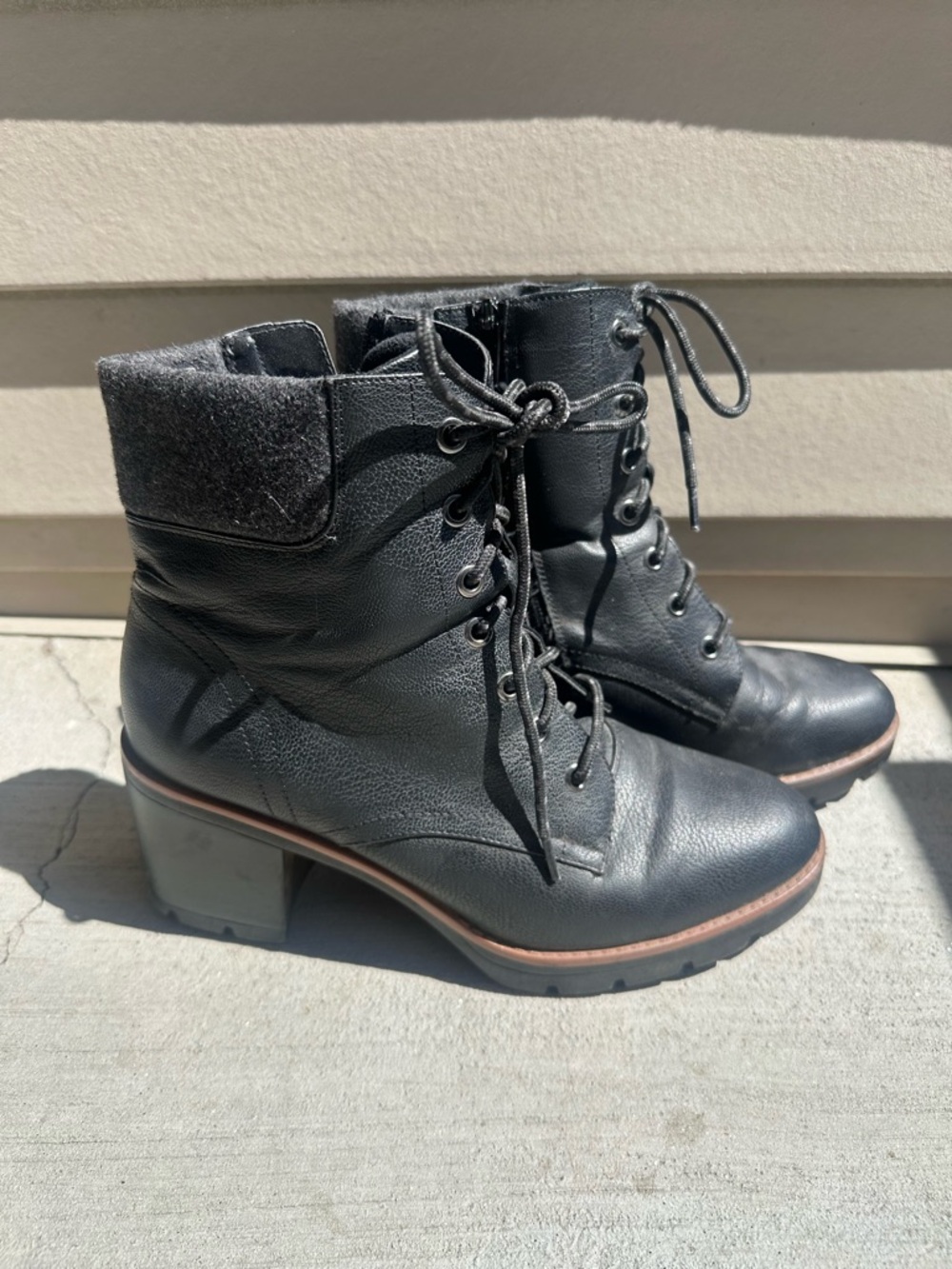 Naturalizer Black Lace-Up Chunky Heel Ankle Boots